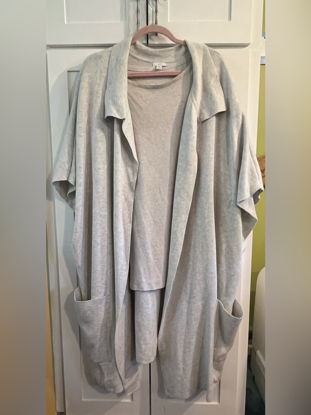 J. Jill Light Gray T-shirt and Open Front Draped Cardigan with Floral Scarf - Picture 10 of 13